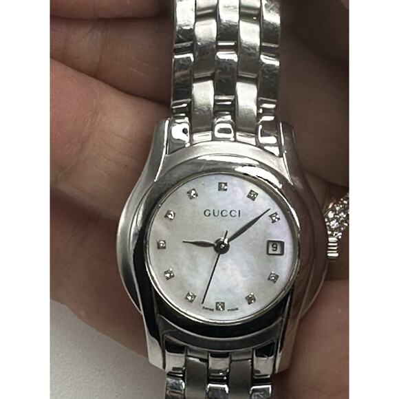 Gucci 5500L Stainless Steel & Diamonds Mother of Pearl Watch Ladies Classic! - Picture 1 of 10